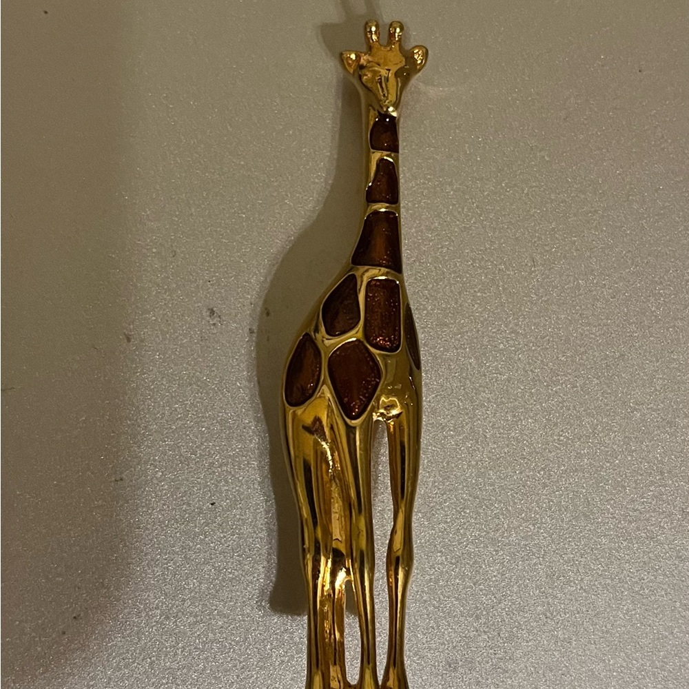 Liz Claiborne giraffe brooch